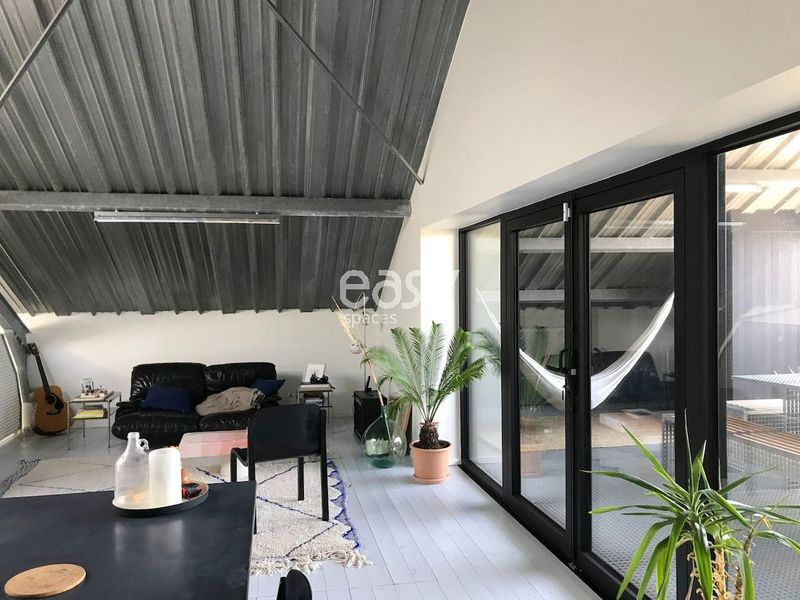 Artist's studio available for rent in FRANCE for professional photo shooting sessions